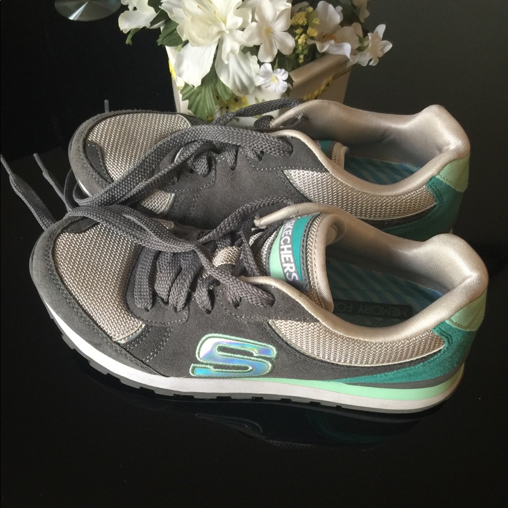 Skechers Leather/ textile Upper Sneakers